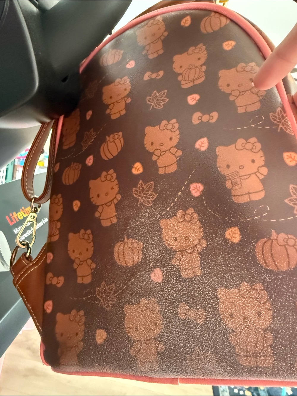 Hello Kitty Fall Loungefly backpack - Picture 7 of 7